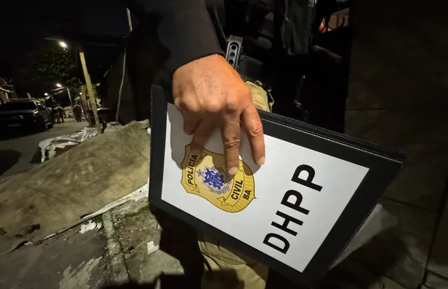 Imagem ilustrativa da imagem Um dia antes da ceia, casal é executado em igreja de Salvador