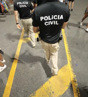 Imagem ilustrativa da imagem Mulher é presa por abuso sexual contra criança no circuito Osmar