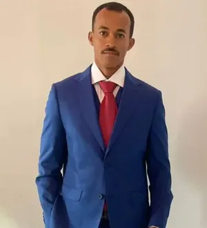 Imagem ilustrativa da imagem Vereador 'cabeça cara' do tráfico é preso metendo fuga pelo telhado