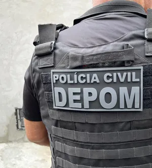 Imagem ilustrativa da imagem Amaralina: homem é preso em apartamento com haxixe, skank e R$ 6 mil