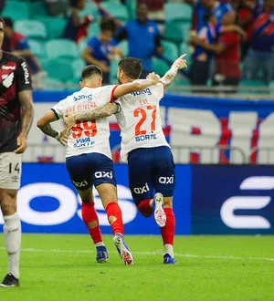 Imagem ilustrativa da imagem Athletico x Bahia: onde assistir, escalações e arbitragem