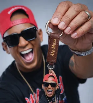 Imagem ilustrativa da imagem Bloco As Putiannes desfila ao som de Alex Maxx na orla de São Tomé