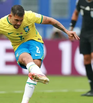 Imagem ilustrativa da imagem Bruno Guimarães explica pênalti perdido em eliminação na Copa