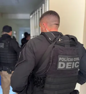 Imagem ilustrativa da imagem Chefe de grupo criminoso de Aracaju é preso em Camaçari