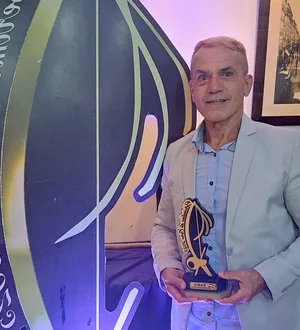 Imagem ilustrativa da imagem Cineasta radicado baiano recebe o prêmio Berimbau de Ouro na CMS