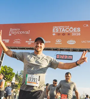 Imagem ilustrativa da imagem Corrida na orla: Circuito das Estações agita Salvador no fim de semana