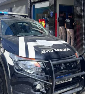 Imagem ilustrativa da imagem Enfermeiro é preso por suspeita de vender substância para emagrecer