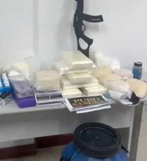 Imagem ilustrativa da imagem Faccionado é preso com mais de 20 kg de drogas em labotório na Bahia