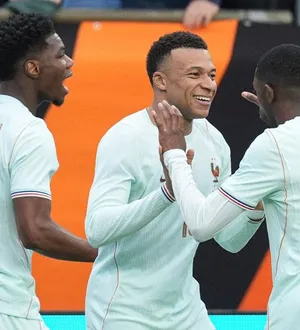 Imagem ilustrativa da imagem França dá banho de entrosamento no Brasil e vence amistoso