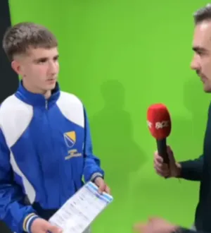 Imagem ilustrativa da imagem Gandula vira celebridade após ajudar seleção ir para a Copa do Mundo