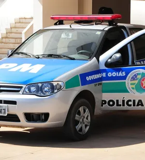 Imagem ilustrativa da imagem Homem agride tia e mais uma mulher após ter cachaça negada