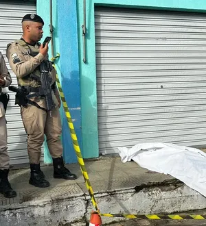 Imagem ilustrativa da imagem Homem é morto a facadas na feira livre de Ubaíra