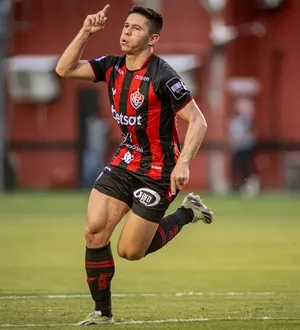 Imagem ilustrativa da imagem Ídolo do Vitória, Osvaldo receberá título de cidadão de Salvador