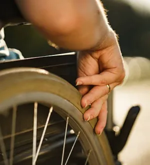 Imagem ilustrativa da imagem Justiça obriga preso sem pernas a usar tornozeleira eletrônica