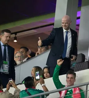 Imagem ilustrativa da imagem Presidente da Fifa garante Irã na Copa e mantém jogos nos EUA