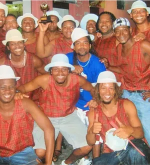 Imagem ilustrativa da imagem Samba da Ladeira do Curuzu ensaia na sede do bloco afro Alabê