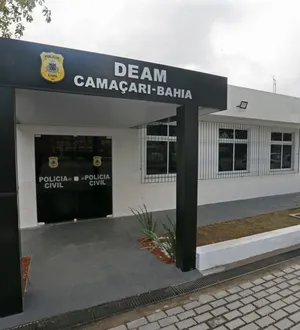 Imagem ilustrativa da imagem Suspeito de esfaquear a mulher na frente dos filhos é preso na Bahia