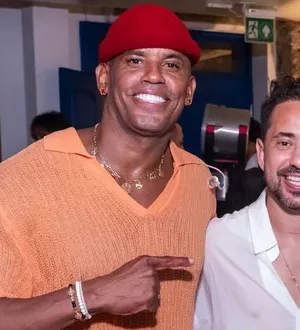 Imagem ilustrativa da imagem Vídeo: Everton Ribeiro comemora 37 anos metendo dança com Flavinho