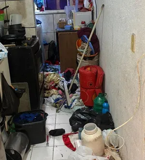 Imagem ilustrativa da imagem Vídeo: idosa é resgatada em situação de maus-tratos em Salvador