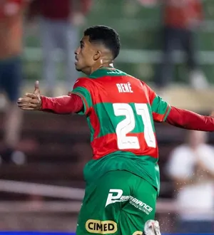 Imagem ilustrativa da imagem Vitória acerta contratação de centroavante desejado pelo Corinthians