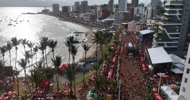 Imagem ilustrativa da imagem Carnaval de Salvador bate certo e termina sem mortes violentas