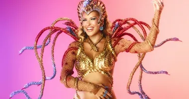 Imagem ilustrativa da imagem Grávida, Lore Improta brilha com a Viradouro após maratona em Salvador