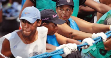 Imagem ilustrativa da imagem Na corda bamba da folia: mulheres relatam desafios como cordeiras