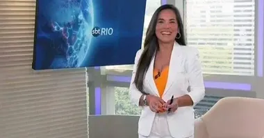 Imagem ilustrativa da imagem Acidente de trânsito termina com apresentadora do SBT agredida