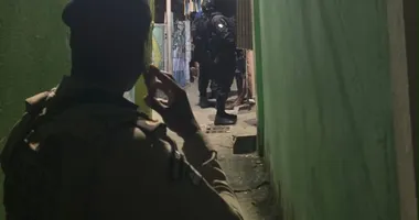 Imagem ilustrativa da imagem Adolescente faz nova família refém no Nordeste após 6 meses