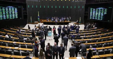 Imagem ilustrativa da imagem Agora vai! Deputados aprovam PEC da Segurança Pública