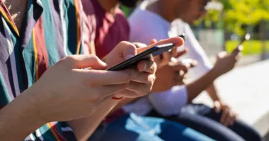 Imagem ilustrativa da imagem Alunos fazem enquete sobre quem seria a menina mais estupravél