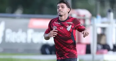 Imagem ilustrativa da imagem Athletico-PR perde atacante destaque para o jogo contra o Bahia