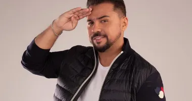 Imagem ilustrativa da imagem Barrada em show, ex-dançarina reacende rumor de caso com Xand