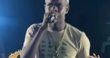 Imagem ilustrativa da imagem Bloquinho Baba de Saia, de D7, lidera pagodão baiano no Spotify