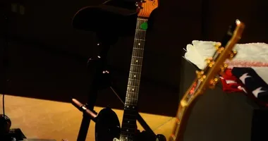 Imagem ilustrativa da imagem Cantor de rock é detido com drogas em aeroporto após show