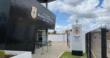 Imagem ilustrativa da imagem Casal é preso por coagir jurados antes do julgamento do filho na Bahia