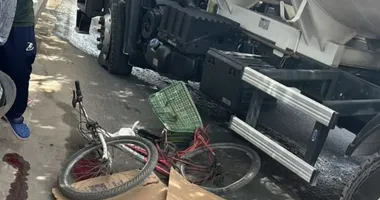 Imagem ilustrativa da imagem Ciclista morre após ser atropelada por caminhão em Feira de Santana