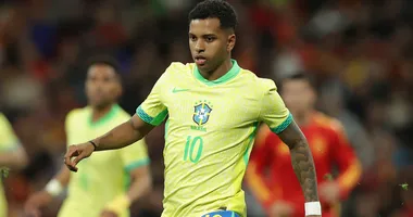 Imagem ilustrativa da imagem Com lesão no joelho, Rodrygo é acusado de agredir homem em festa