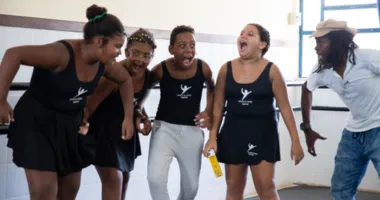 Imagem ilustrativa da imagem Curso de Teatro abre 20 vagas grátis no Nordeste de Amaralina