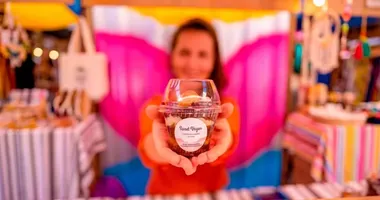 Imagem ilustrativa da imagem Curso gratuito oferece bolsa de até R$ 650 para artesãs e confeiteiras