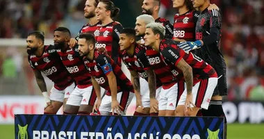 Imagem ilustrativa da imagem Ex-Flamengo é acusado de abandonar o filho