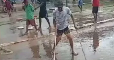 Imagem ilustrativa da imagem Forte temporal arrasta peixes para ruas alagadas em Ipiaú