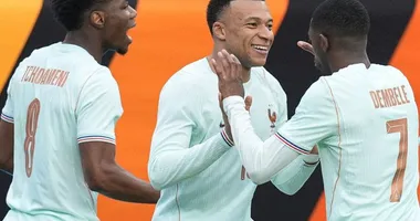 Imagem ilustrativa da imagem França dá banho de entrosamento no Brasil e vence amistoso