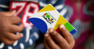 Imagem ilustrativa da imagem Galera já pode receber dinheiro do Bolsa Família de abril