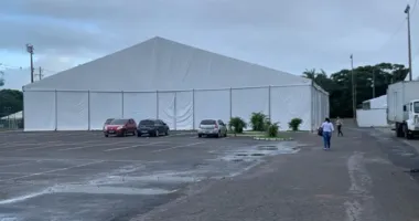 Imagem ilustrativa da imagem Homem é baleado no estacionamento do Wet após saída de festa