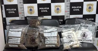 Imagem ilustrativa da imagem Homem é preso em flagrante com quase 10kg de droga em Feira de Santana