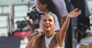 Imagem ilustrativa da imagem Ivete Sangalo retorna aos palcos dois dias após internação