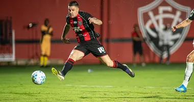 Imagem ilustrativa da imagem Jair Ventura comenta lesão de Renato Kayzer: “Preocupa”