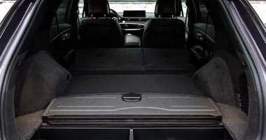 Imagem ilustrativa da imagem Jovens são executados e deixados em porta-malas de carro na RMS