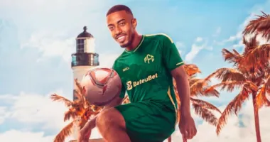 Imagem ilustrativa da imagem Lateral com passagem pelo Santos é anunciado pelo Feira FC